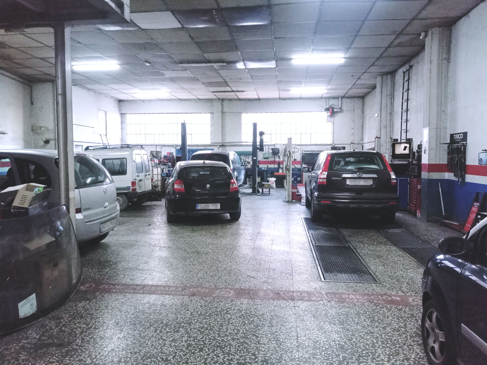 Foto de la zona de entrada a taller